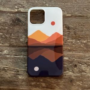 iPhone 12 Pro Casely mountain case